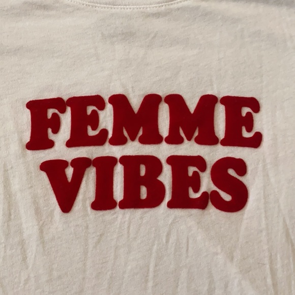 American Eagle “Femme Vibes” graphic tee - Picture 2 of 4